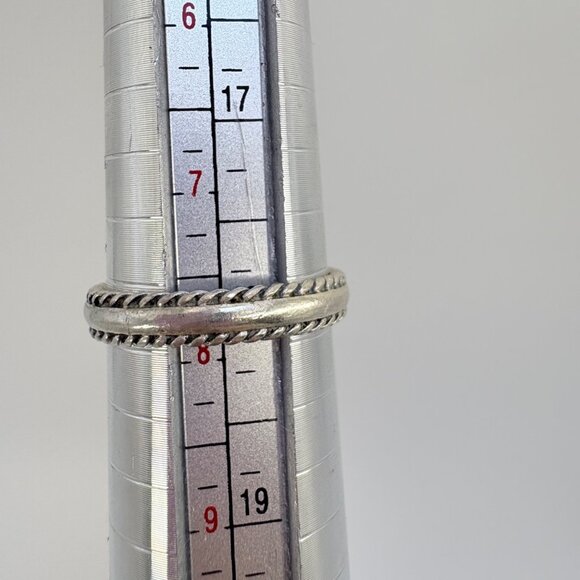 VTG Solid Sterling Silver 925 Amethyst Bezel Set Rope Border Ring Size 7.75 - Picture 9 of 9